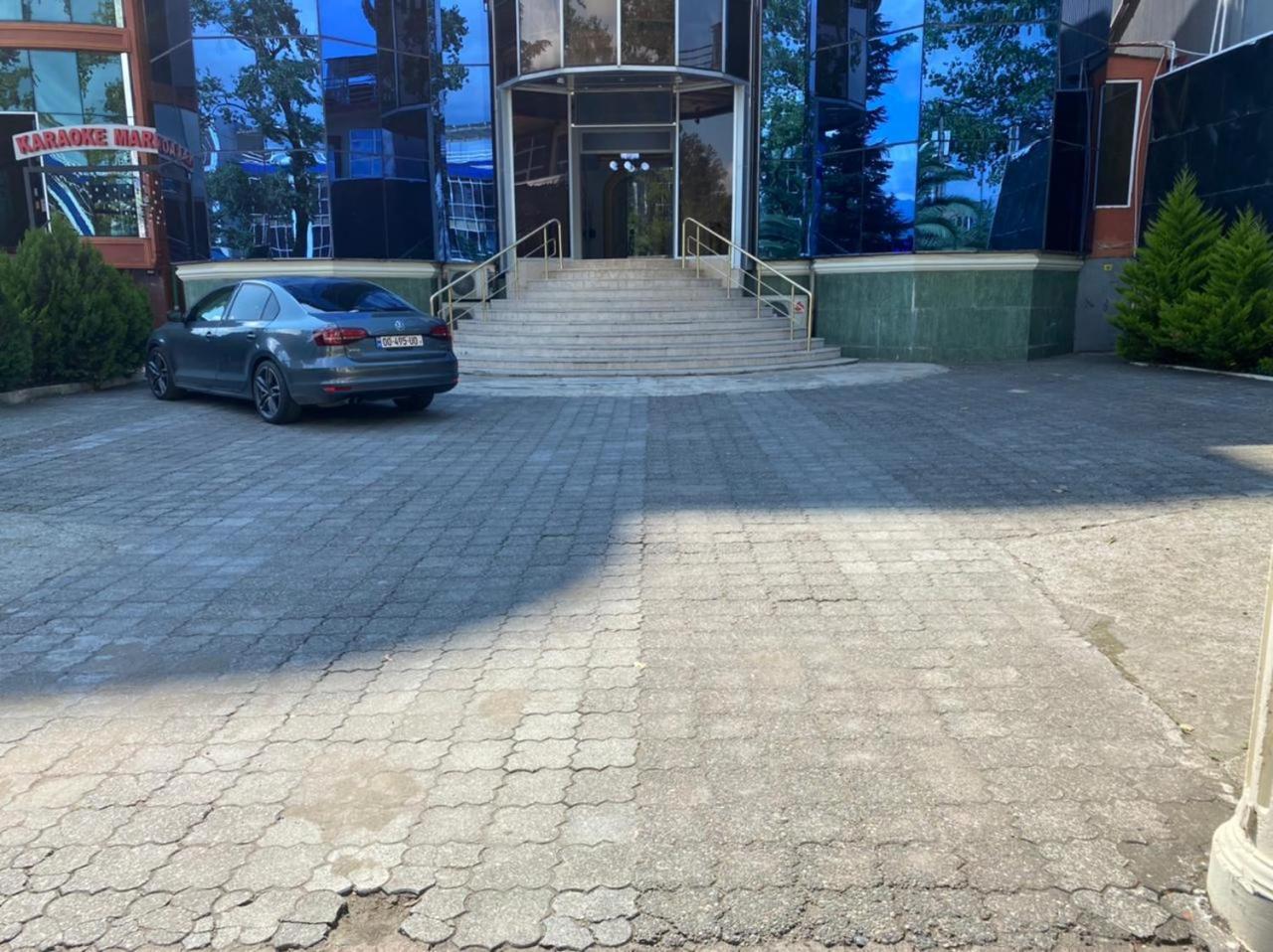 Hotel Genatsvale Batumi Exterior photo