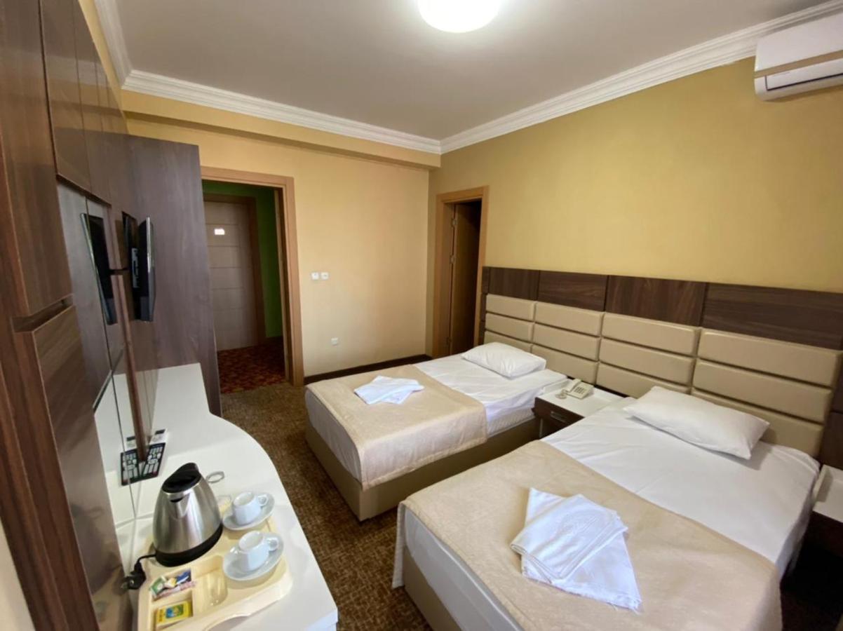 Hotel Genatsvale Batumi Exterior photo