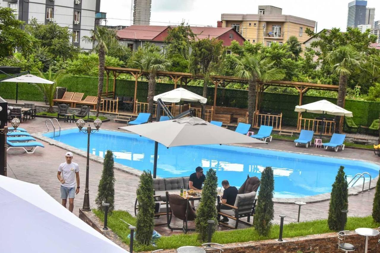 Hotel Genatsvale Batumi Exterior photo