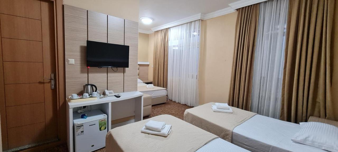 Hotel Genatsvale Batumi Room photo